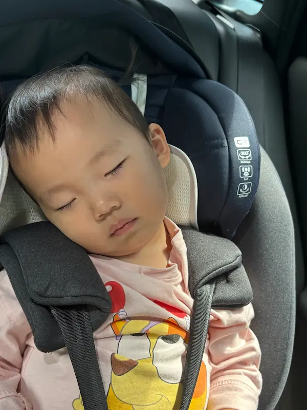 쉽게 목이 꺾이는 애매한 각도