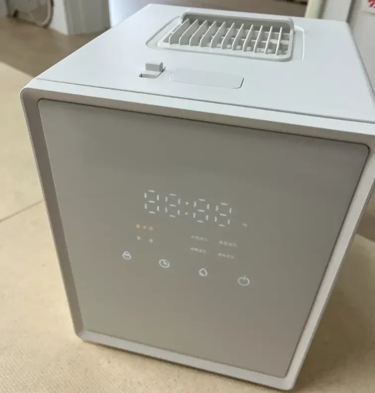 안정성과 디자인 모두 만족한 가열식 가습기, 사용방법도 매우 간단하다.